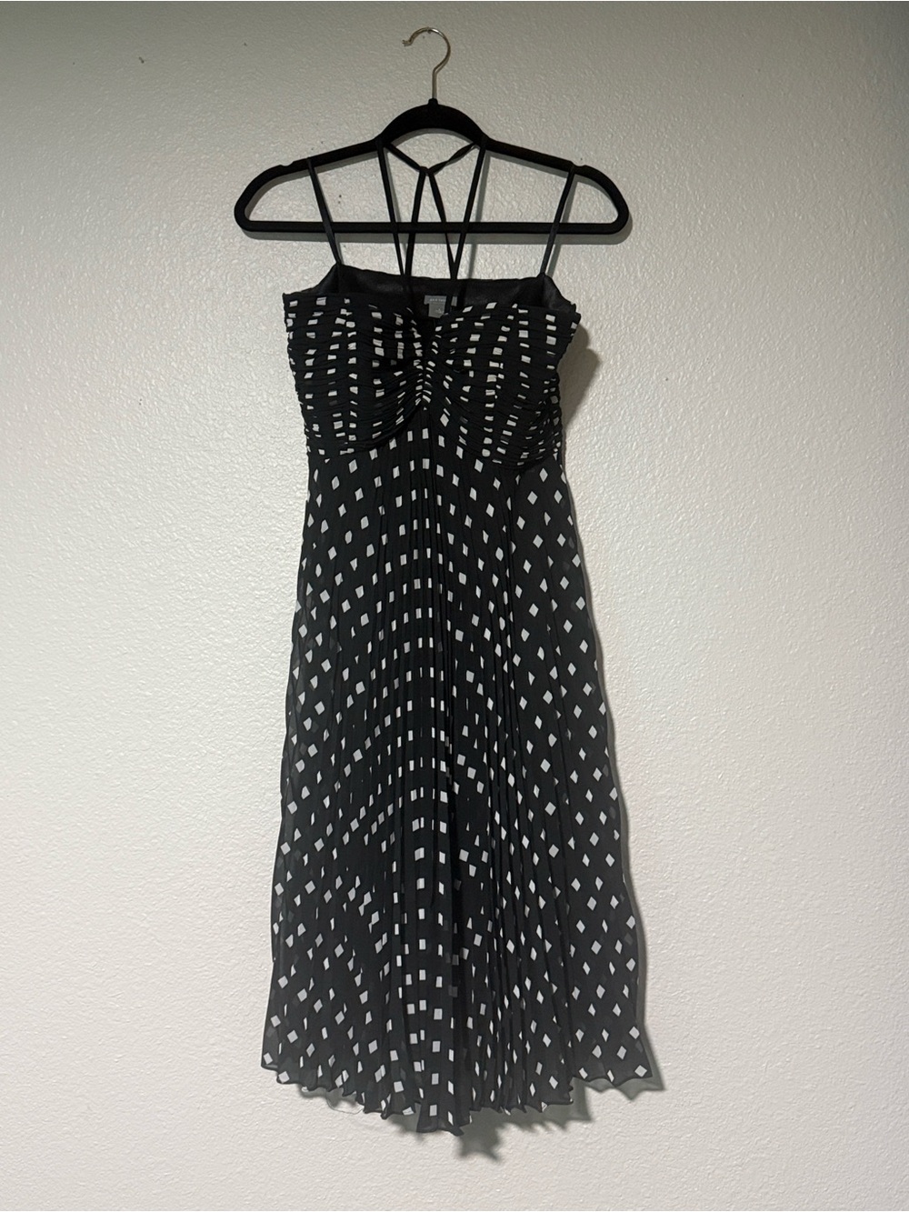 Ann Taylor Black and White Strapless Pleated Sundress - Picture 3 of 7